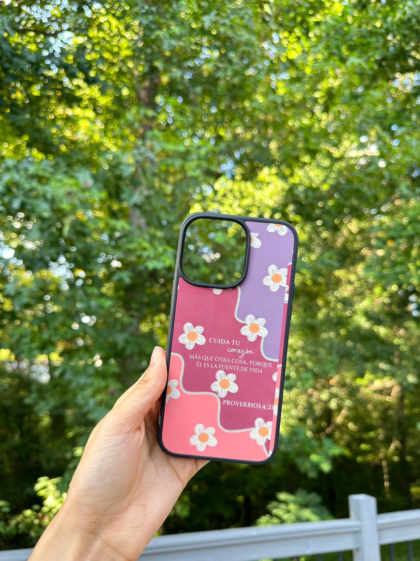 Cuida tu corazón phone case